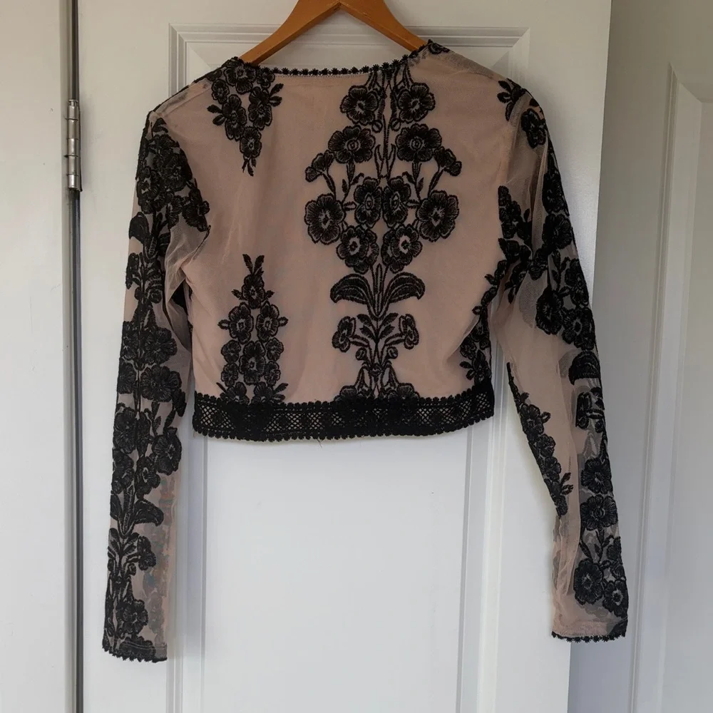 Altar'd State Black Floral Embroidered Sheer V-Neck Crop Top on Nude - Picture 3 of 7